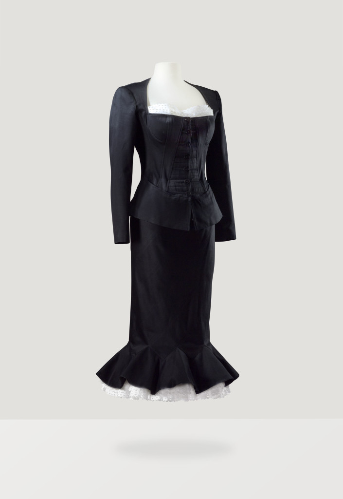 Alaïa – Summer 1992 Evening outfit in black cotton satin and white broderie anglaise Provenance: Bettina