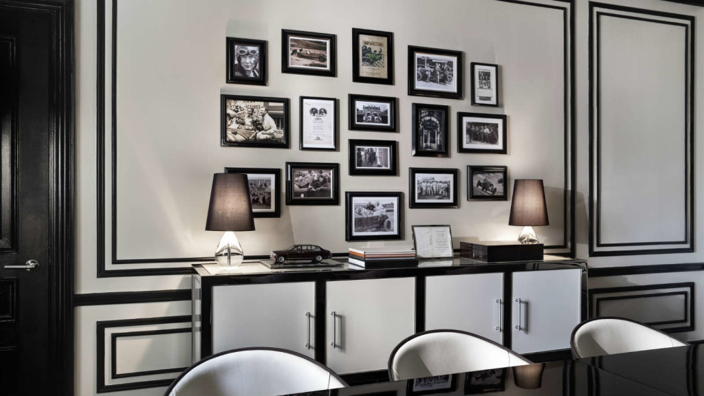 TheStRegisNewYork.BentleySuiteDiningRoom