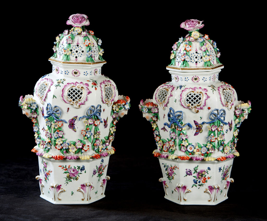 Kaplan Worcester frill vases, circa 1768